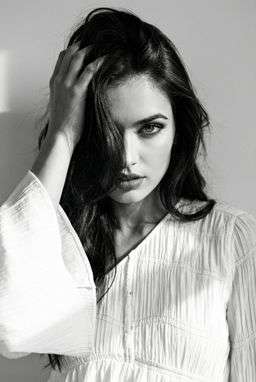 Petra In Zara - Variation - B&W Minimalist Wall [VAR:0]